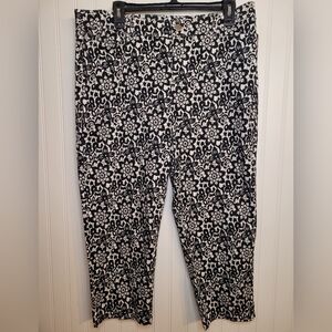 Madison Black & White Patterned Cotton Capris Size 14